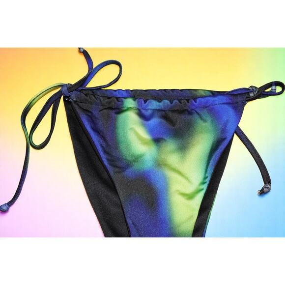 PrettyLittleThing Blue Abstract Tie Side Bikini Bottoms – Size 16 - Picture 3 of 7